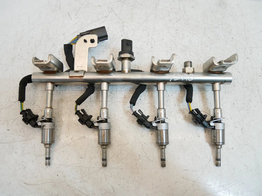 Carril del inyector Land Rover Evoque L551 2.0 D PT204 AJ20P4 H4P3-9G774-BB