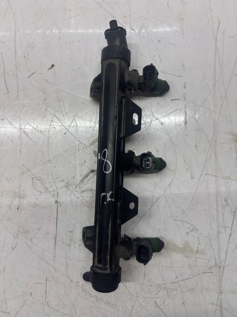 Riel inyector Volkswagen Seat Skoda Polo Fabia 1.2 gasolina AZQ 03E133320