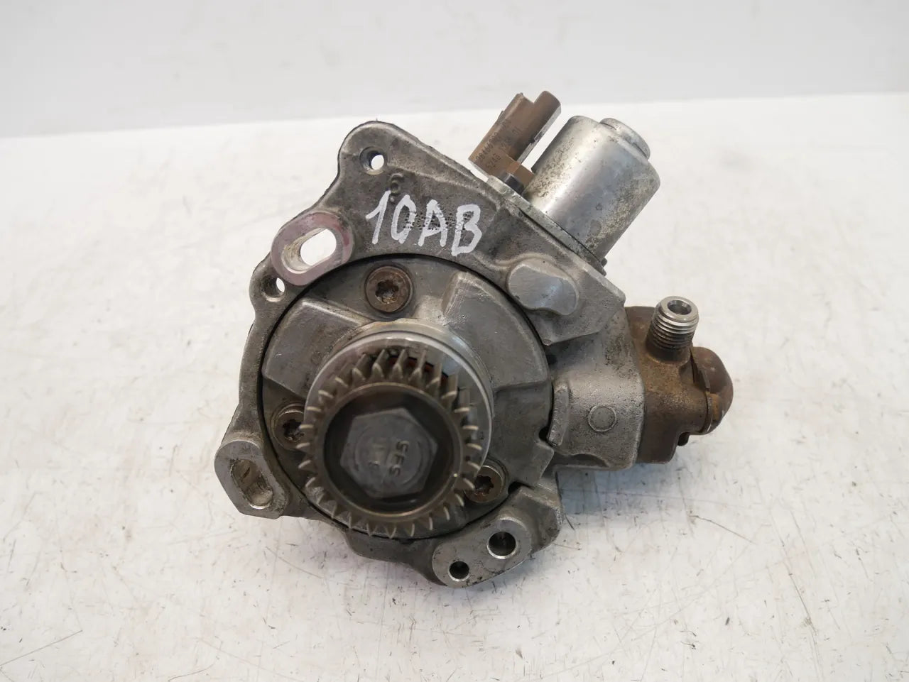 Bomba de alta presión Ford Mondeo MK5 2.0 TDCi T7CF 9674984480