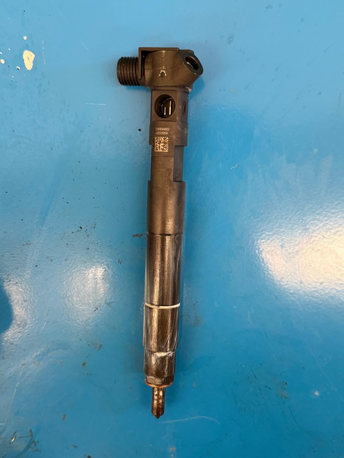 Inyector Mercedes-Benz Sprinter 906 2.2 CDI 651.955 A6510703087