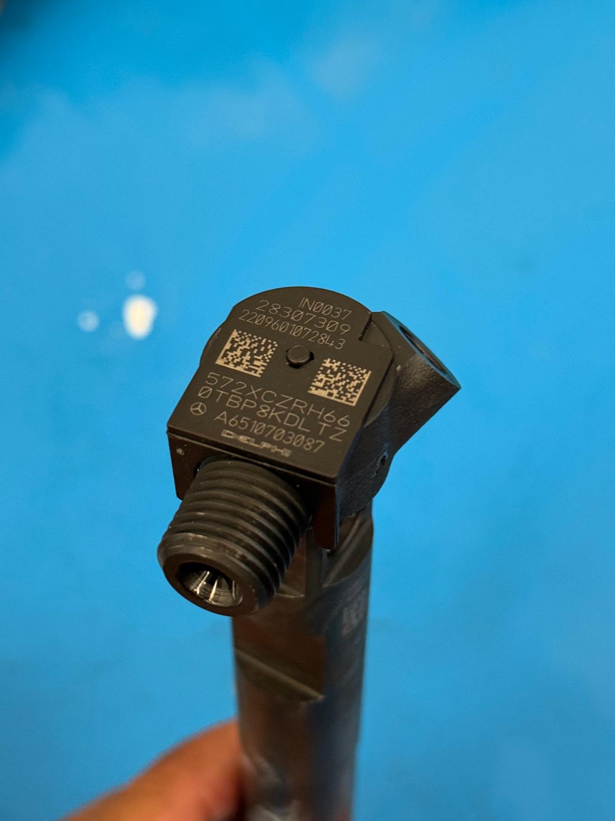 Inyector Mercedes-Benz Sprinter 906 2.2 CDI 651.955 A6510703087