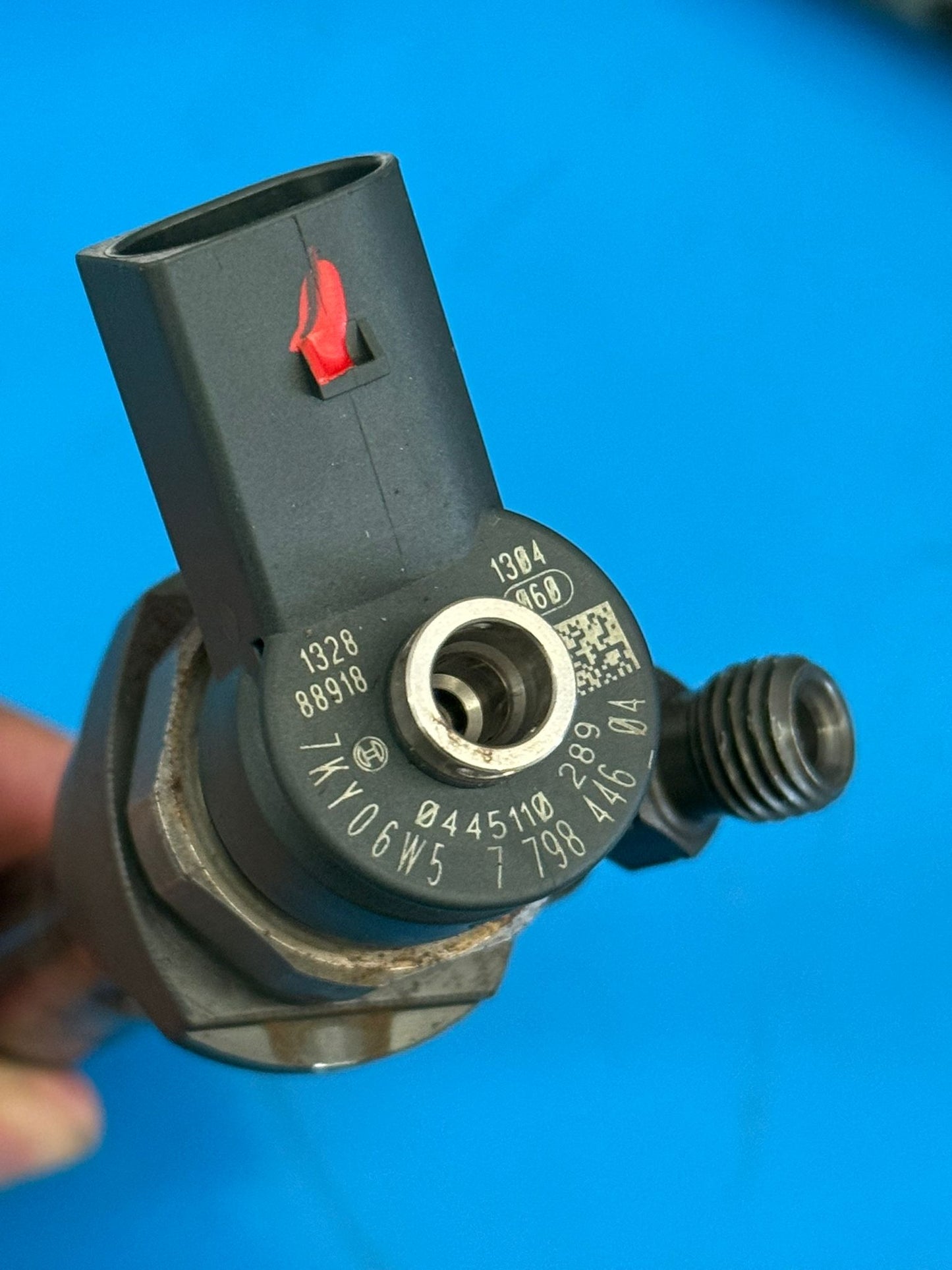 Inyector BMW Serie 3 E90 E91 2.0 D 318D N47D20C N47 7798446