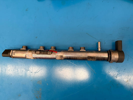 Rampa inyectora BMW Serie 3 E90 E91 2.0 D 318D N47D20C N47 7809127